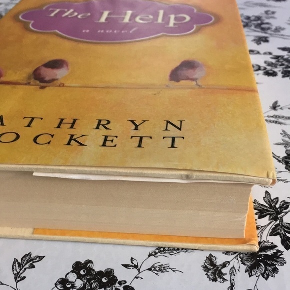 The Help a novel by Kathryn Stockett Hardcover 2009 - Picture 2 of 7